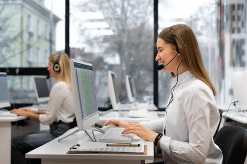 call-center-office お問い合わせの増加